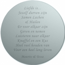 Ronde liefdes spiegel gedicht